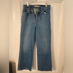 Levi’s ribcage crop boot jean size 28, medium wash.